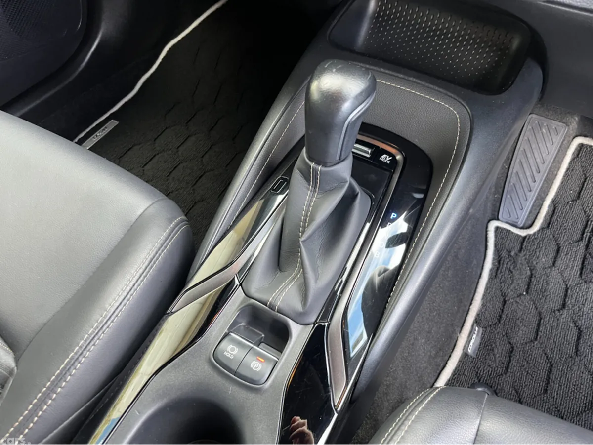 Toyota Corolla Estate, Petrol Hybrid, 2020, Black