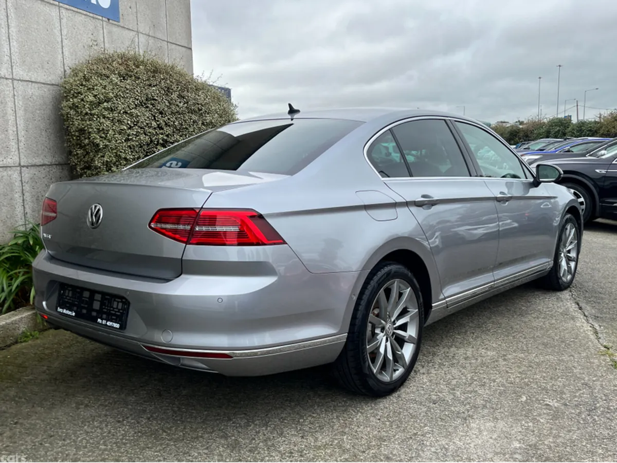 Volkswagen Passat Saloon, Diesel, 2018, Grey