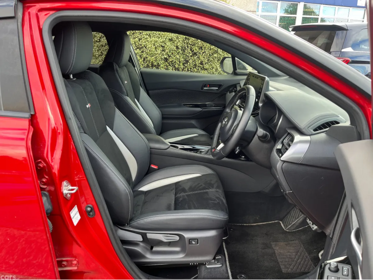 Toyota C-HR SUV, Petrol Hybrid, 2021, Red