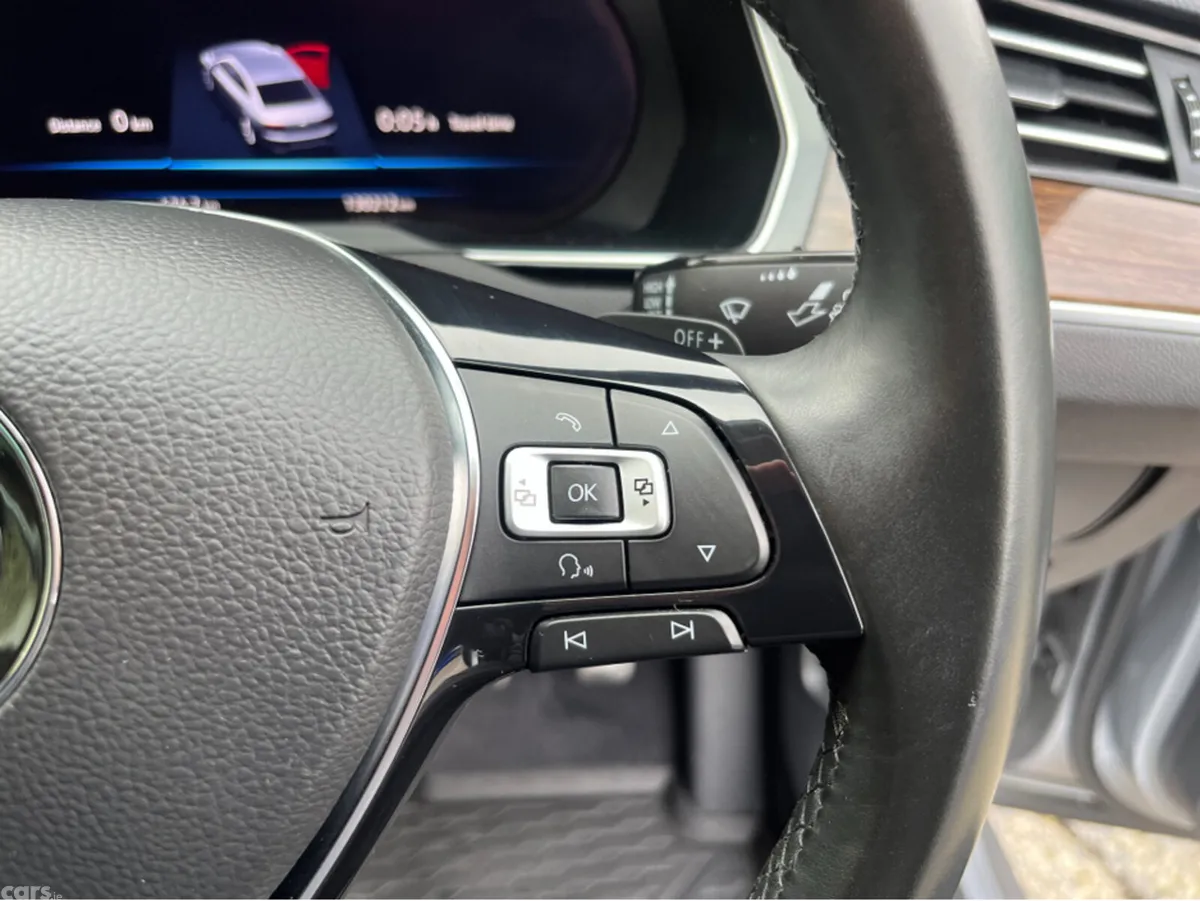 Volkswagen Passat Saloon, Diesel, 2018, Grey