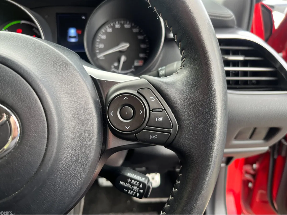 Toyota C-HR SUV, Petrol Hybrid, 2021, Red