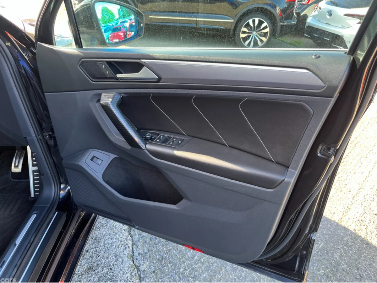 Volkswagen Tiguan SUV, Diesel, 2019, Black
