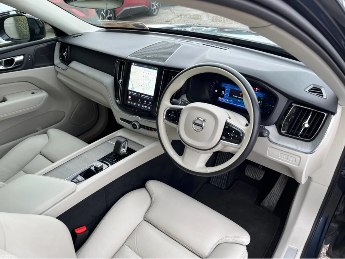 Volvo XC60 SUV, Petrol Plug-in Hybrid, 2024, Blue