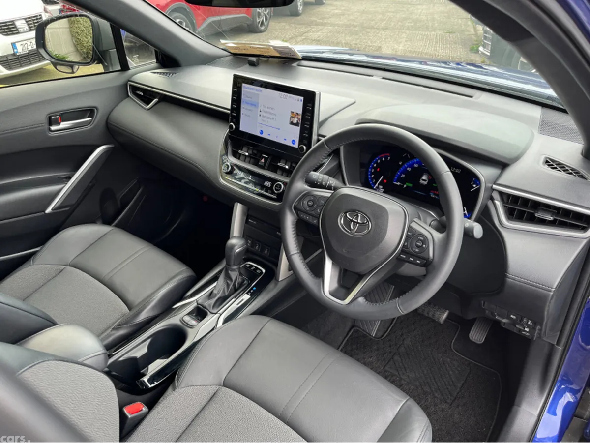 Toyota Corolla Cross SUV, Petrol Hybrid, 2022, Blue