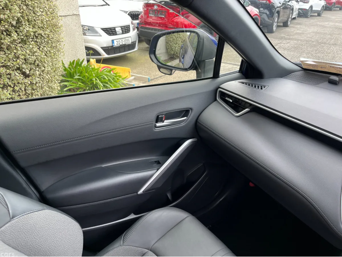 Toyota Corolla Cross SUV, Petrol Hybrid, 2022, Blue