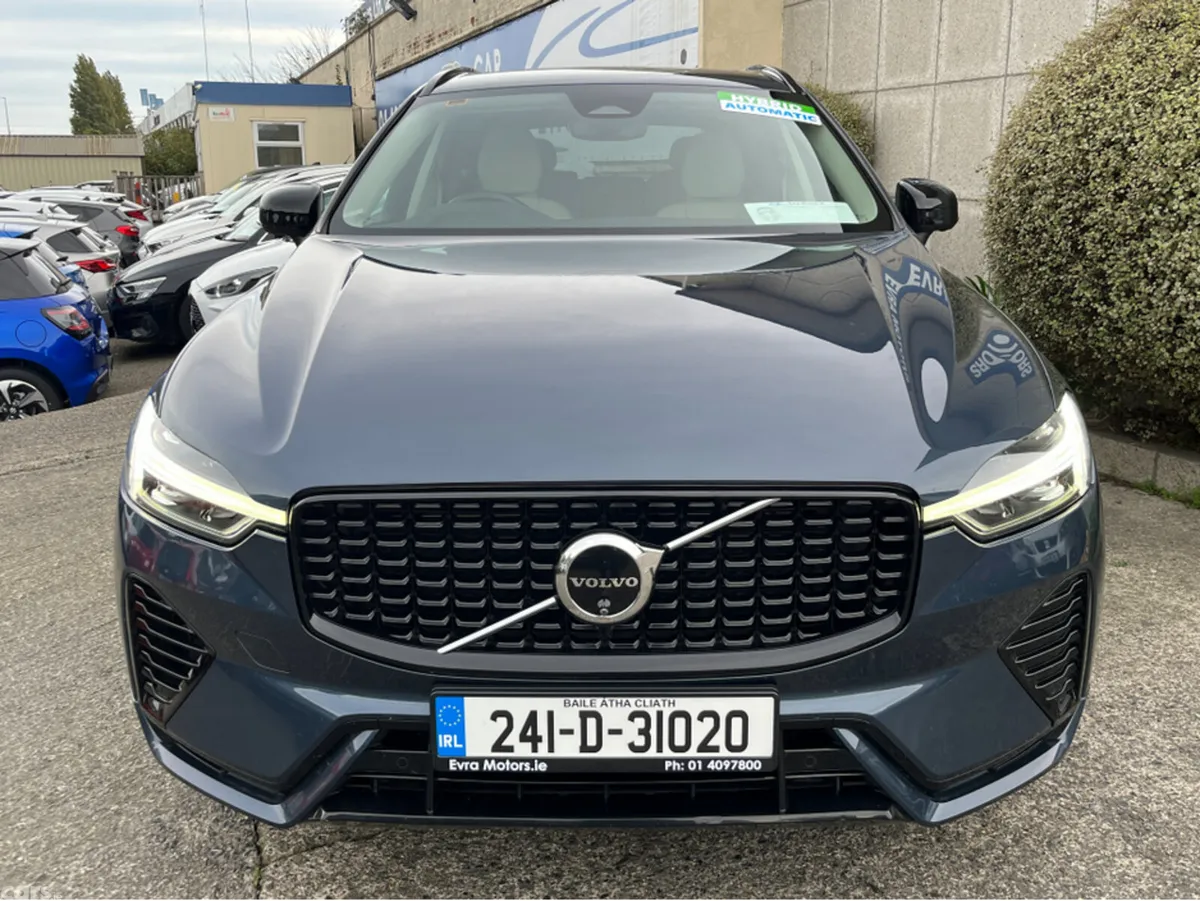 Volvo XC60 SUV, Petrol Plug-in Hybrid, 2024, Blue