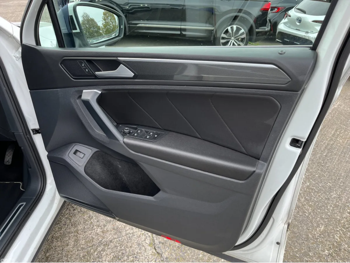 Volkswagen Tiguan SUV, Diesel, 2020, White