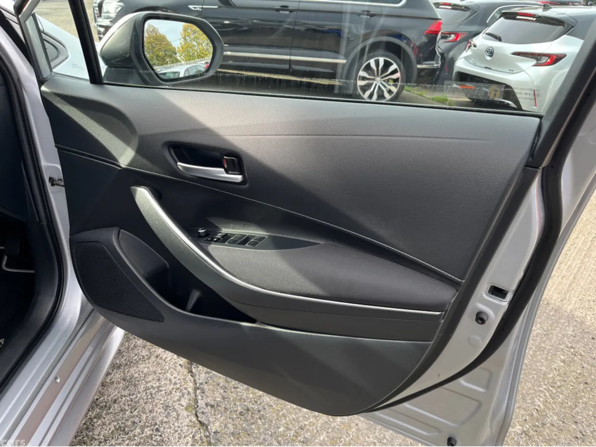 Toyota Corolla Estate, Petrol Hybrid, 2022, Grey