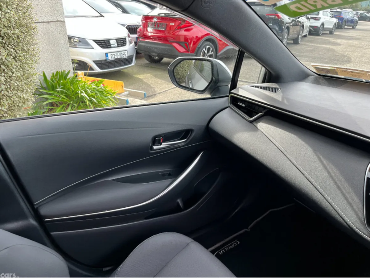 Toyota Corolla Estate, Petrol Hybrid, 2022, Grey