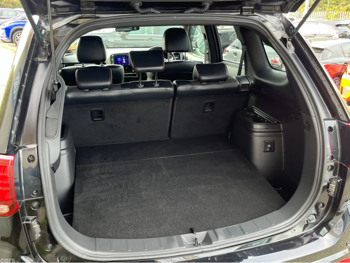 Mitsubishi Outlander SUV, Petrol Plug-in Hybrid, 2021, Black