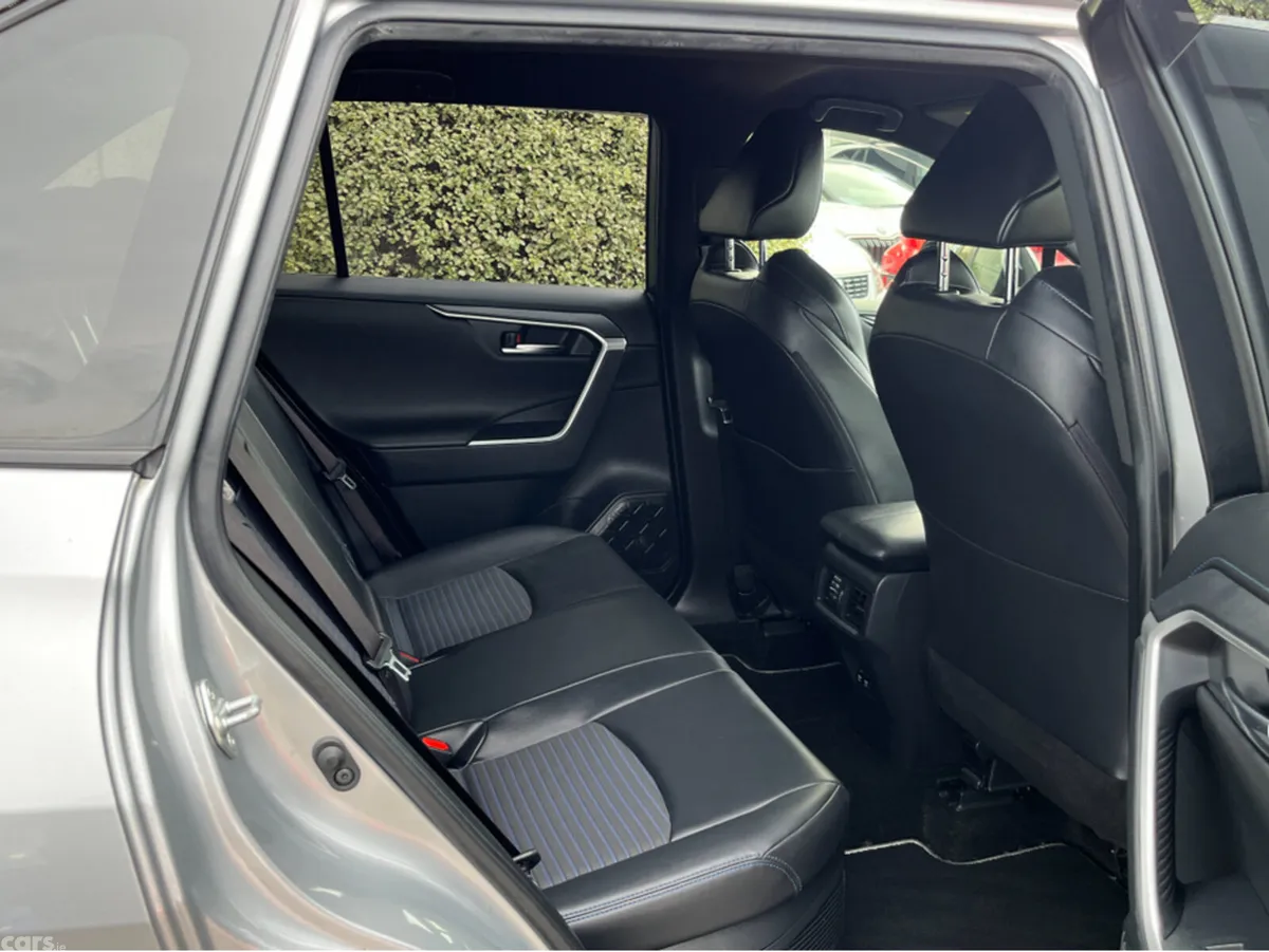 Toyota RAV4 SUV, Petrol Hybrid, 2019, Grey