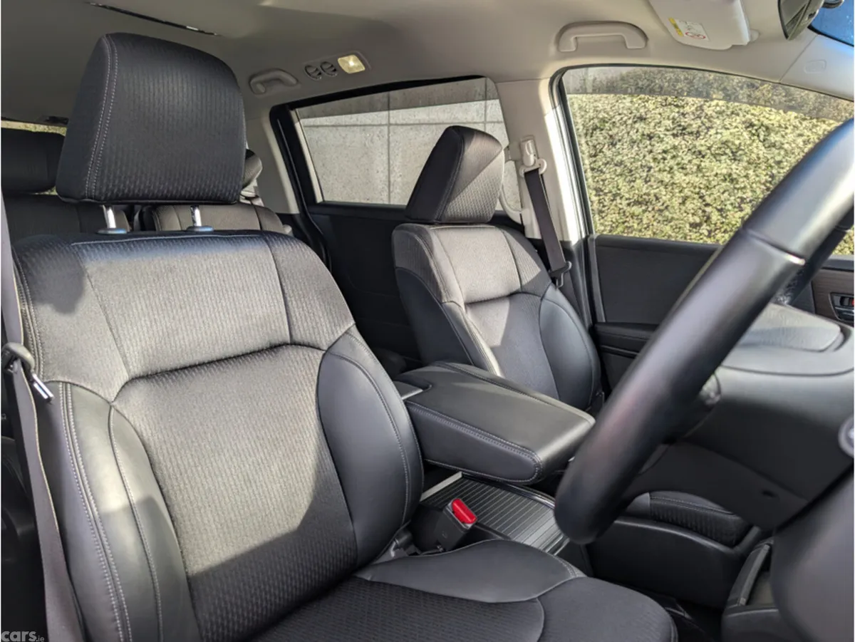Honda Odyssey MPV, Petrol Hybrid, 2021, White
