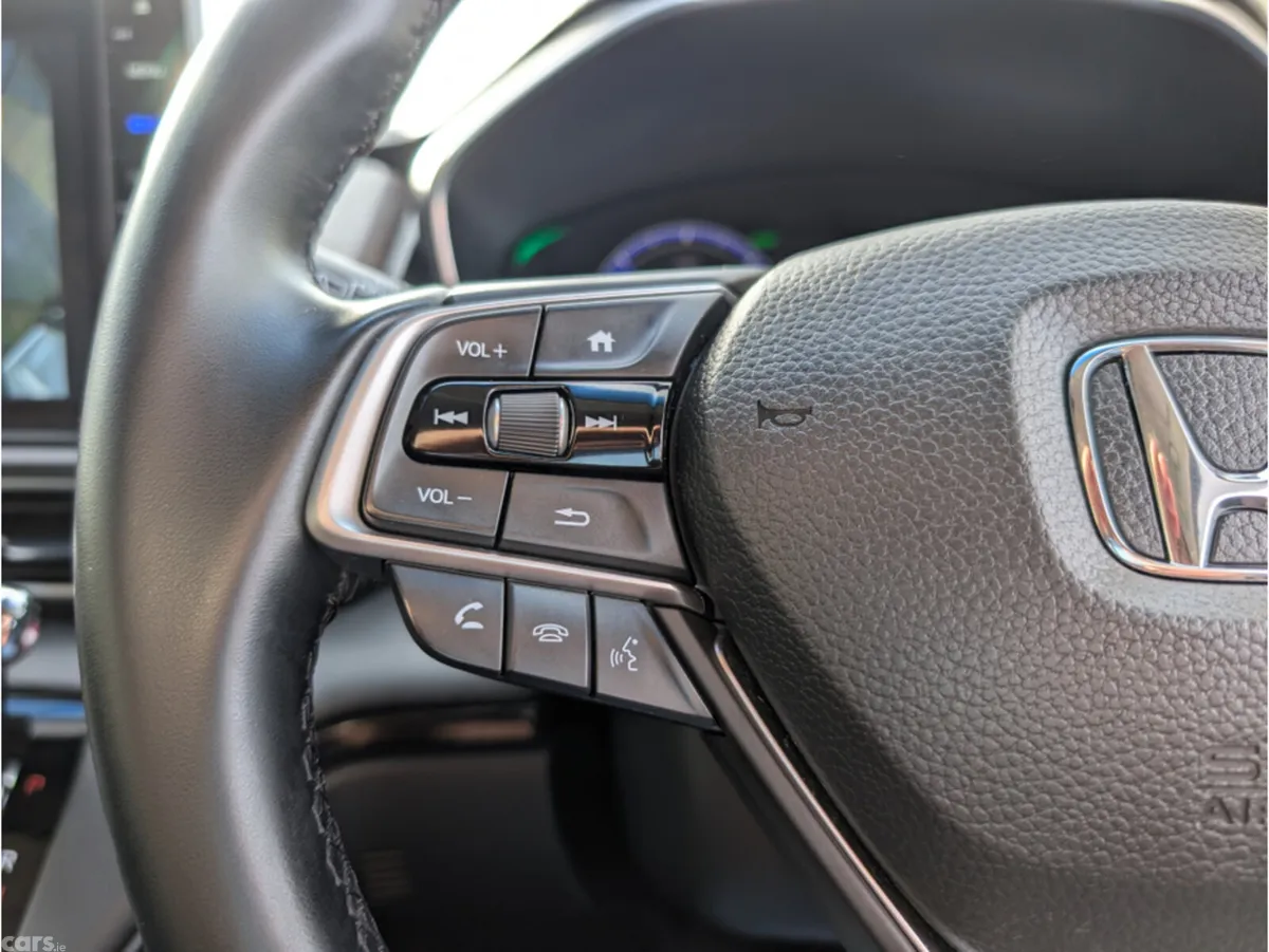 Honda Odyssey MPV, Petrol Hybrid, 2021, White