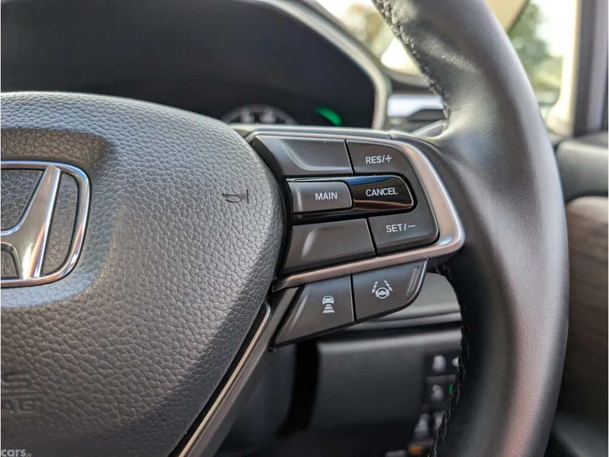 Honda Odyssey MPV, Petrol Hybrid, 2021, White