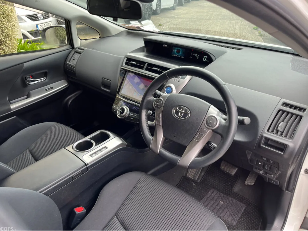 Toyota Prius MPV, Petrol Hybrid, 2019, White