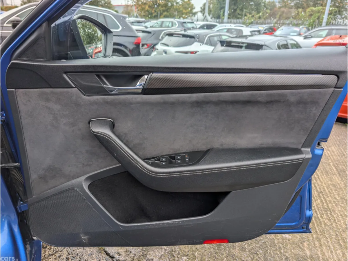 Skoda Superb Estate, Diesel, 2023, Blue
