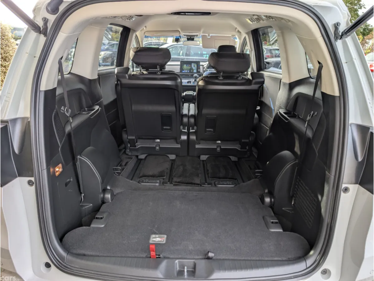 Honda Odyssey MPV, Petrol Hybrid, 2021, White