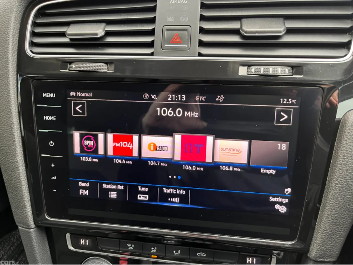 Volkswagen Golf Hatchback, Petrol, 2018, Black