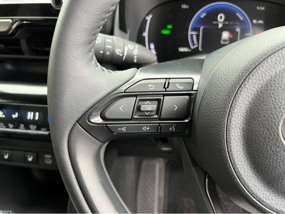Toyota Yaris Cross SUV, Petrol Hybrid, 2025, Black