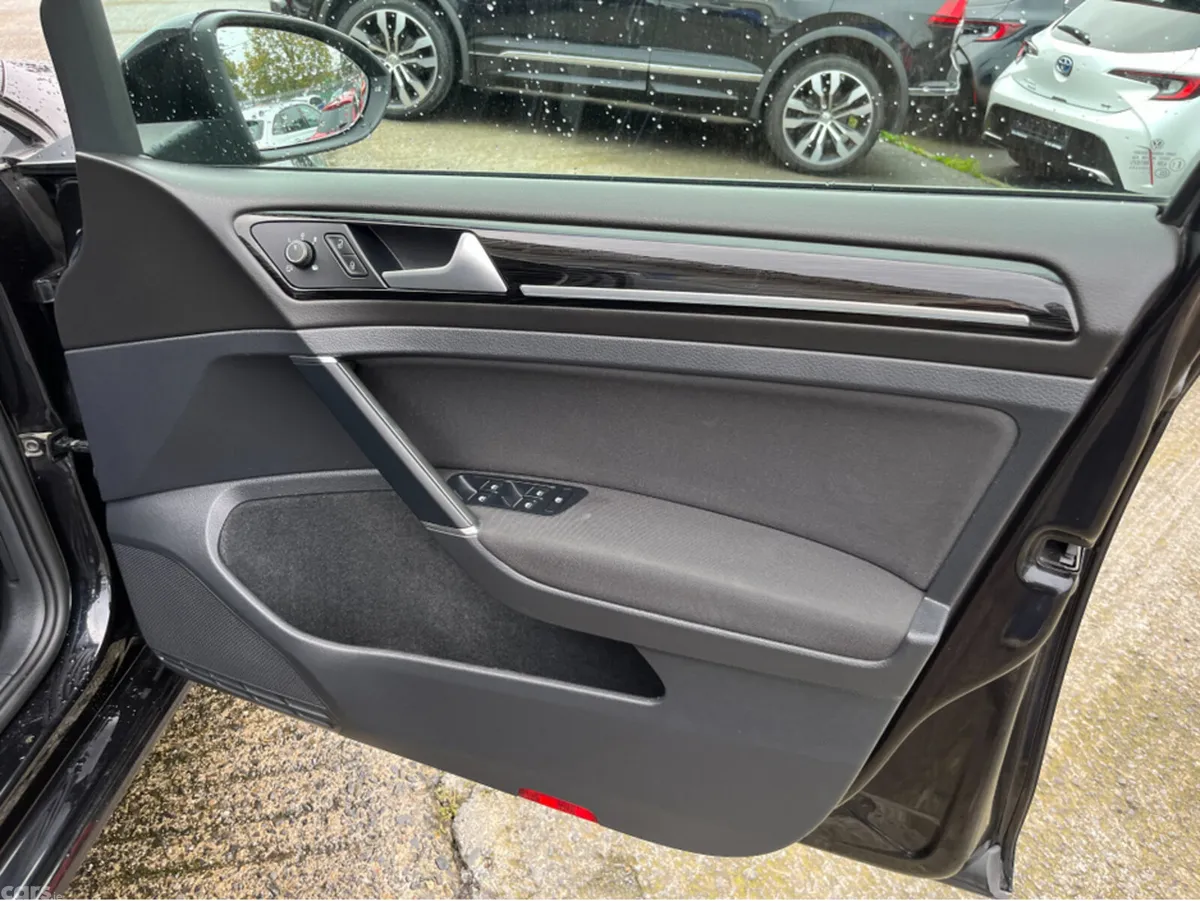 Volkswagen Golf Hatchback, Petrol, 2018, Black