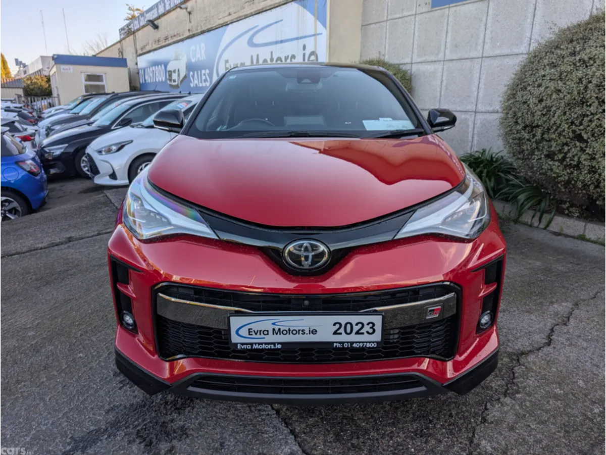 Toyota C-HR SUV, Petrol Hybrid, 2023, Red