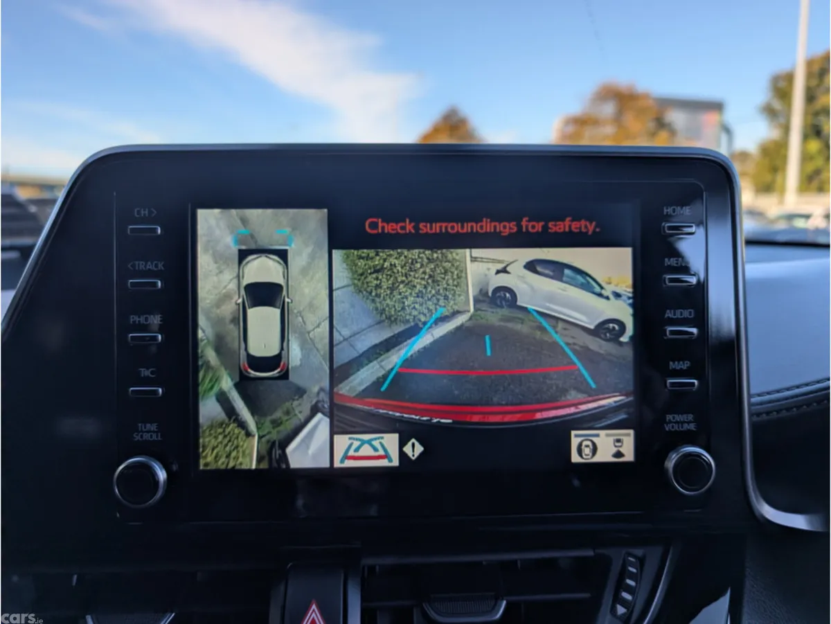 Toyota C-HR SUV, Petrol Hybrid, 2023, Red