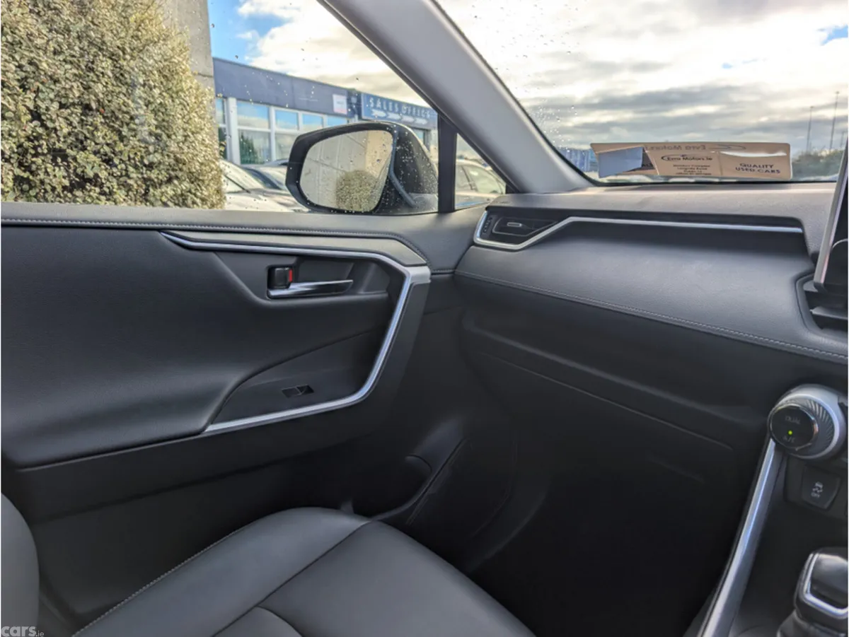 Toyota RAV4 SUV, Petrol Hybrid, 2021, Black