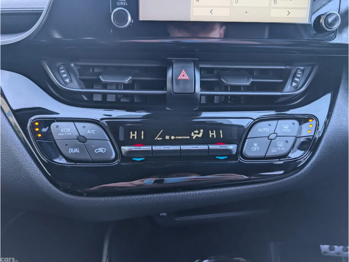 Toyota C-HR SUV, Petrol Hybrid, 2023, Red