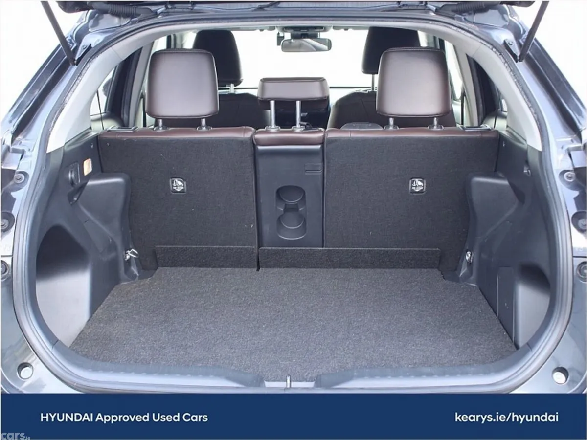Toyota Yaris Cross Hatchback, Petrol Hybrid, 2021, Black