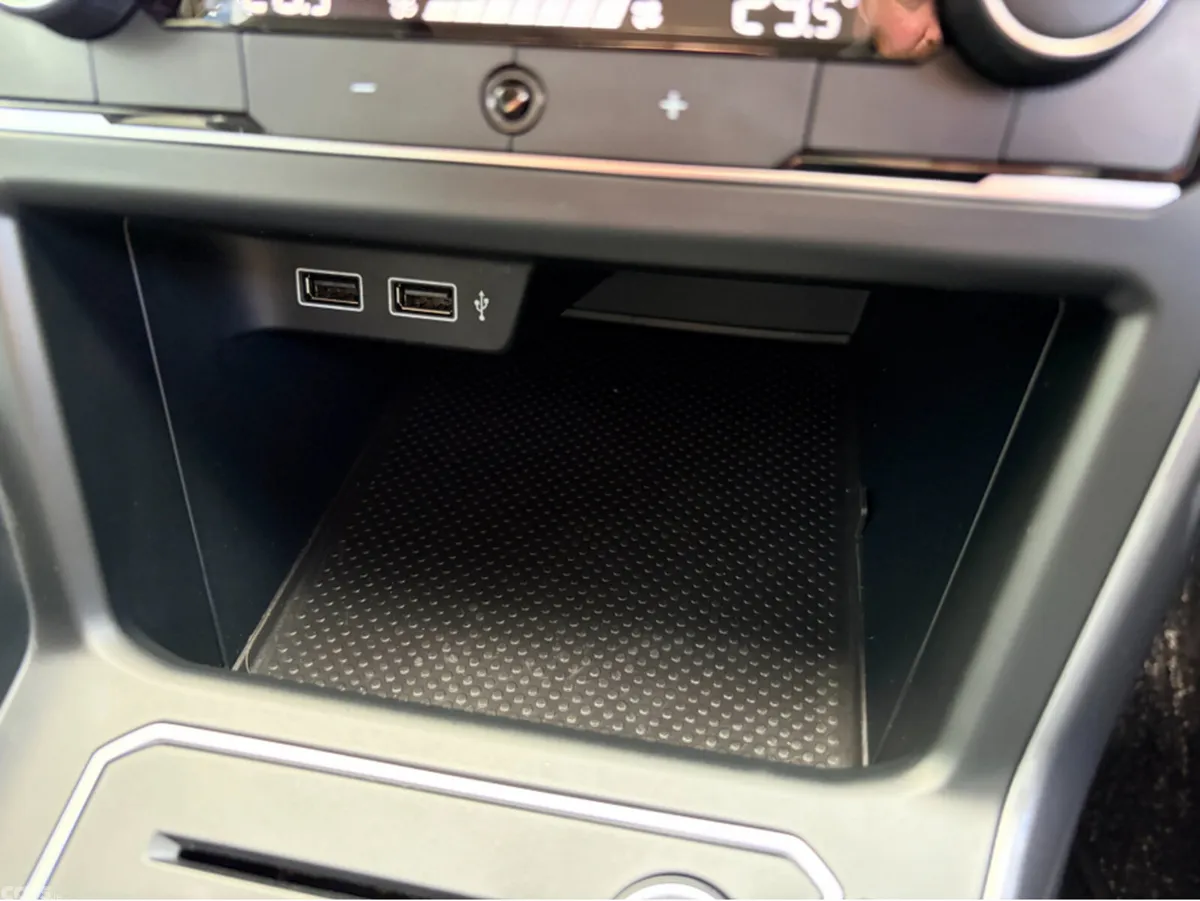 Volkswagen Polo Hatchback, Petrol, 2018, Silver