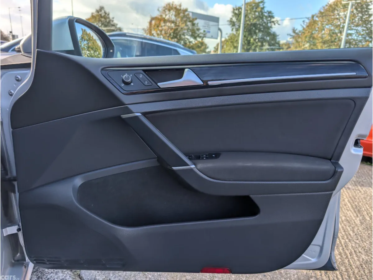 Volkswagen Golf Hatchback, Petrol, 2018, Grey