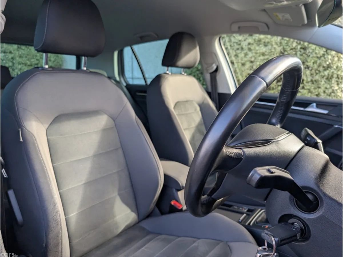 Volkswagen Golf Hatchback, Petrol, 2018, Grey