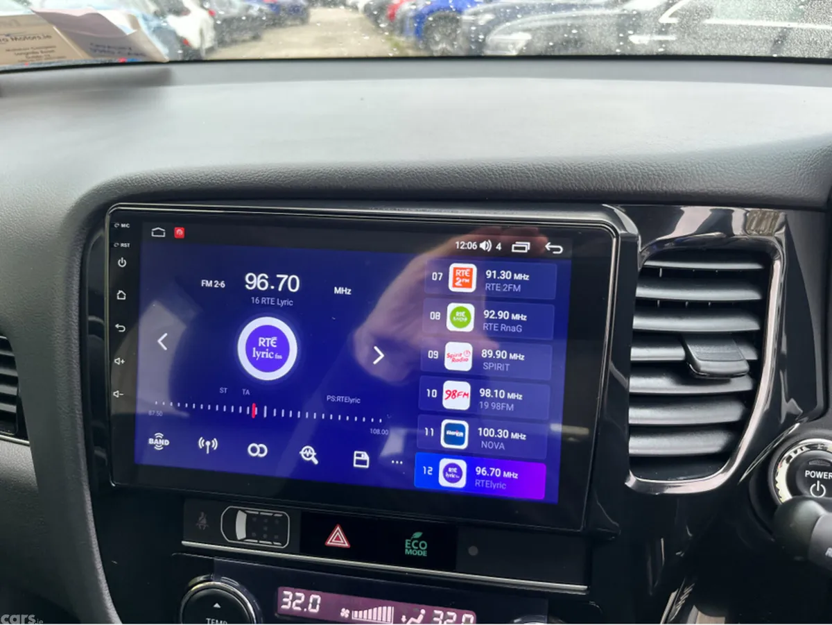 Mitsubishi Outlander SUV, Petrol Plug-in Hybrid, 2019, White