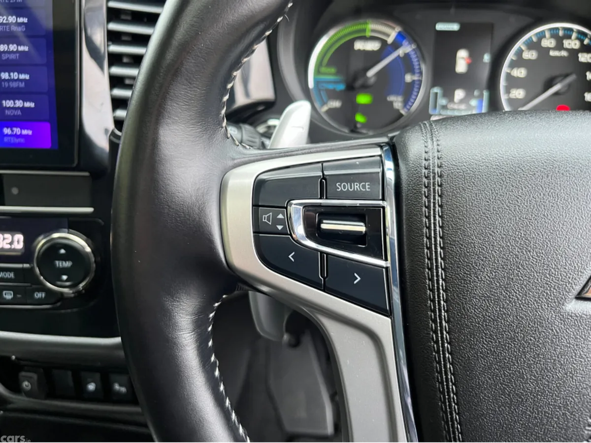 Mitsubishi Outlander SUV, Petrol Plug-in Hybrid, 2019, White