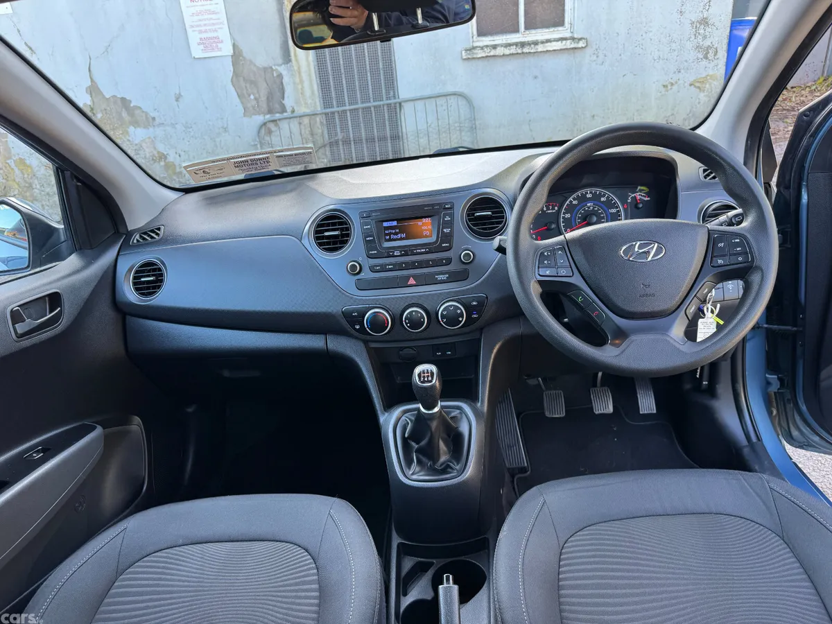 Hyundai i10 Hatchback, Petrol, 2018, Blue