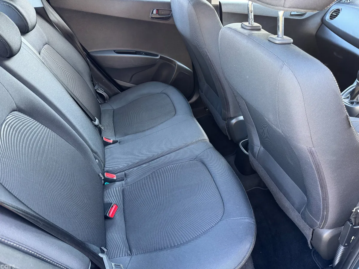 Hyundai i10 Hatchback, Petrol, 2018, Blue