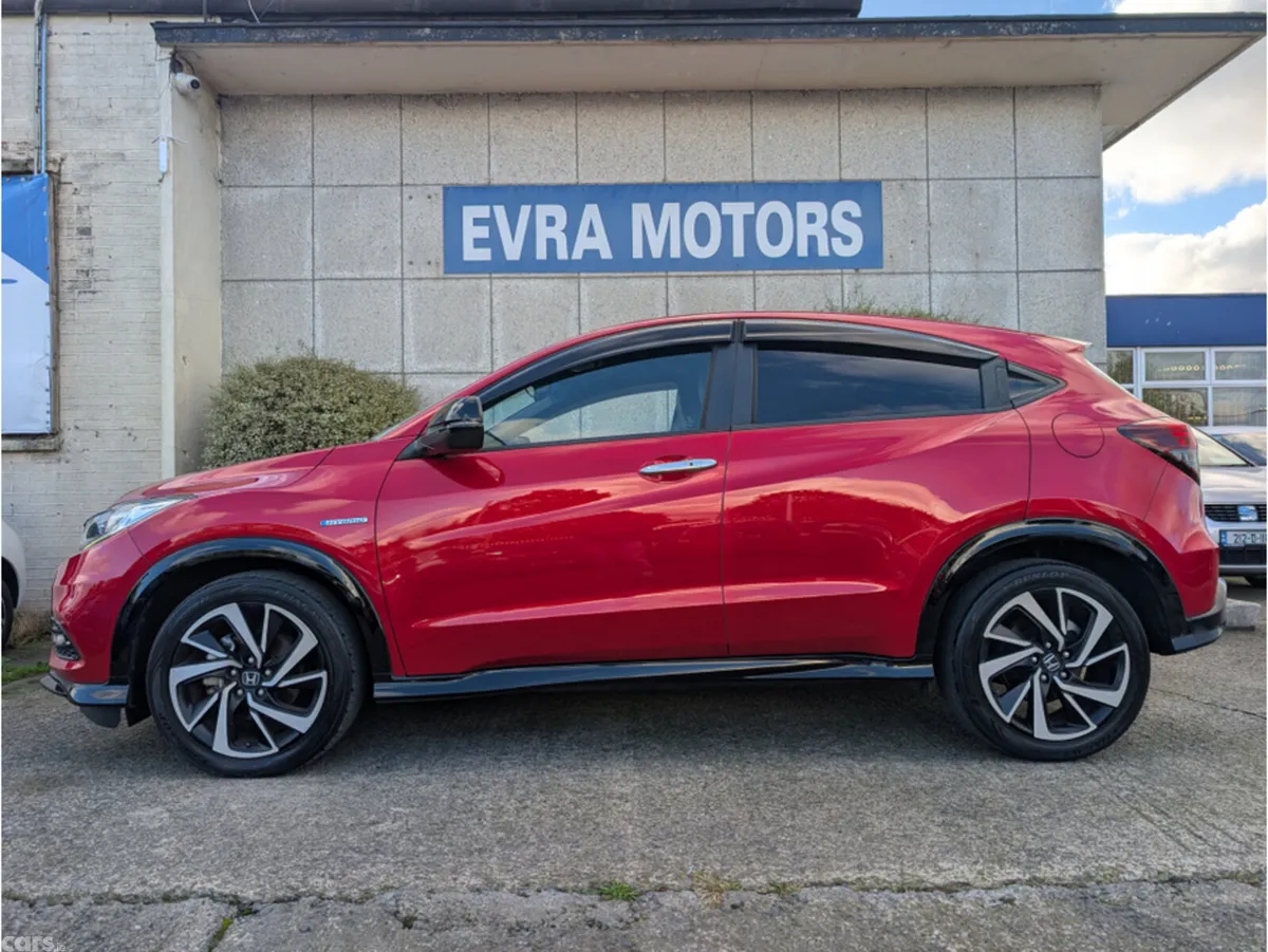 Honda Vezel Hatchback, Petrol Hybrid, 2018, Red