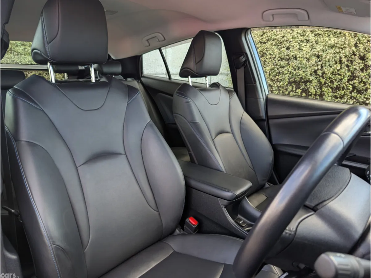 Toyota Prius Hatchback, Petrol Hybrid, 2022, Black