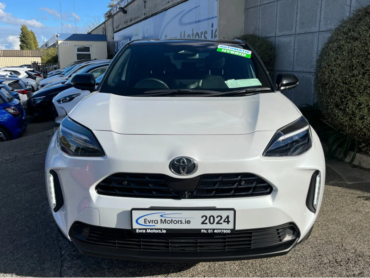 Toyota Yaris Cross SUV, Petrol Hybrid, 2024, White