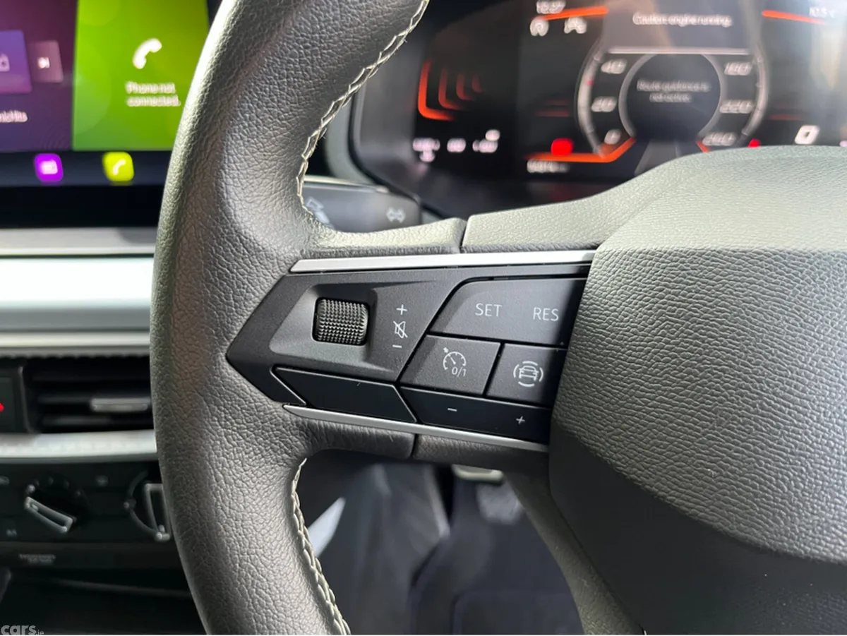 SEAT Arona SUV, Petrol, 2024, Green