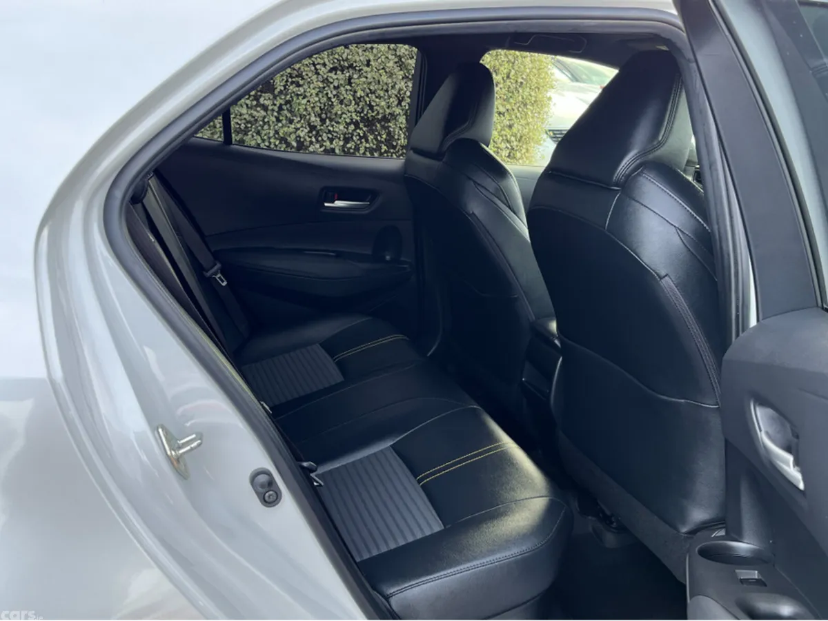 Toyota Corolla Hatchback, Petrol Hybrid, 2022, White