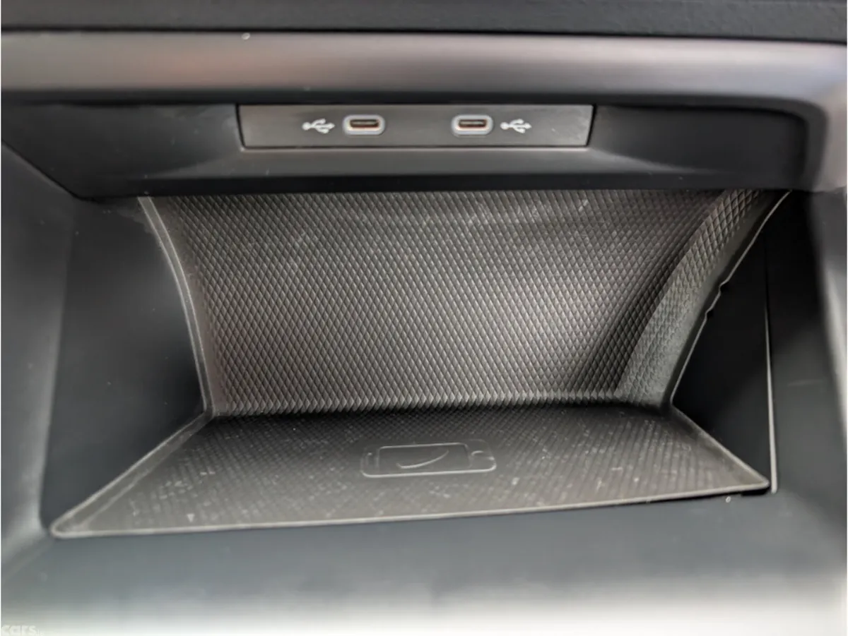 Volkswagen Golf Estate, Diesel, 2023, White