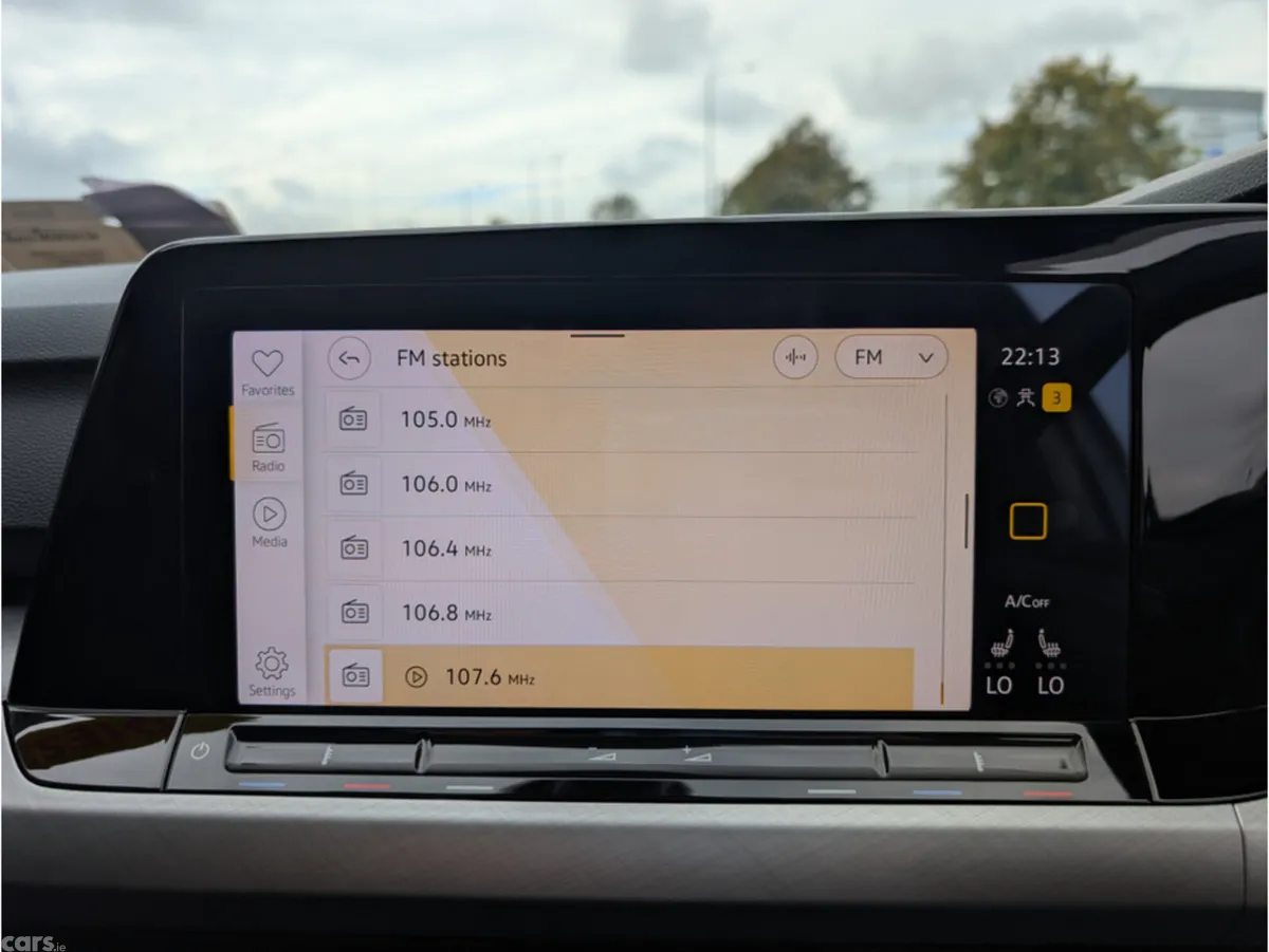 Volkswagen Golf Estate, Diesel, 2023, White