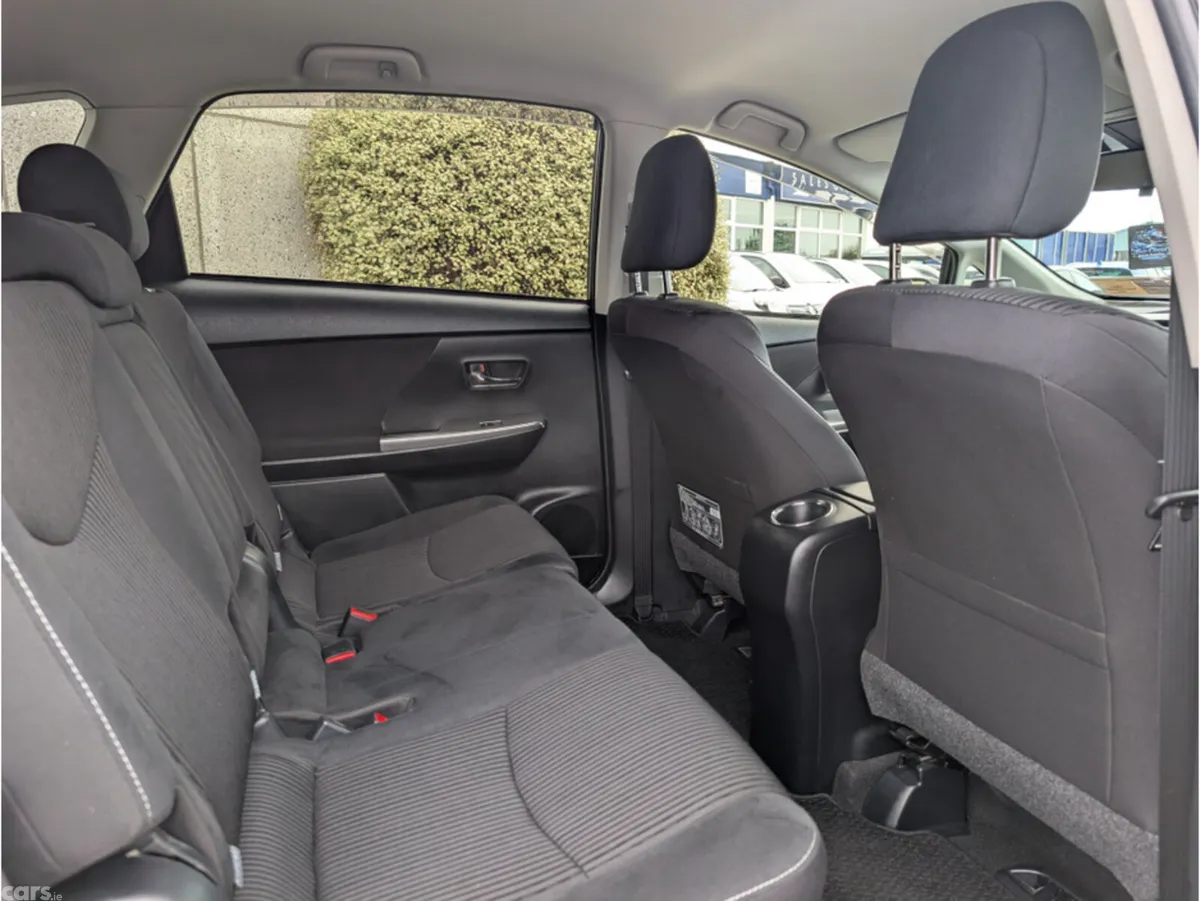 Toyota Prius MPV, Petrol Hybrid, 2019, Silver