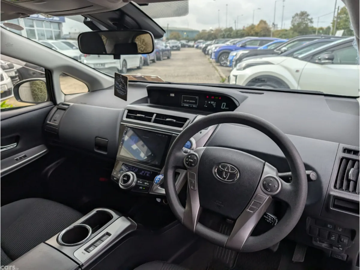 Toyota Prius MPV, Petrol Hybrid, 2019, Silver