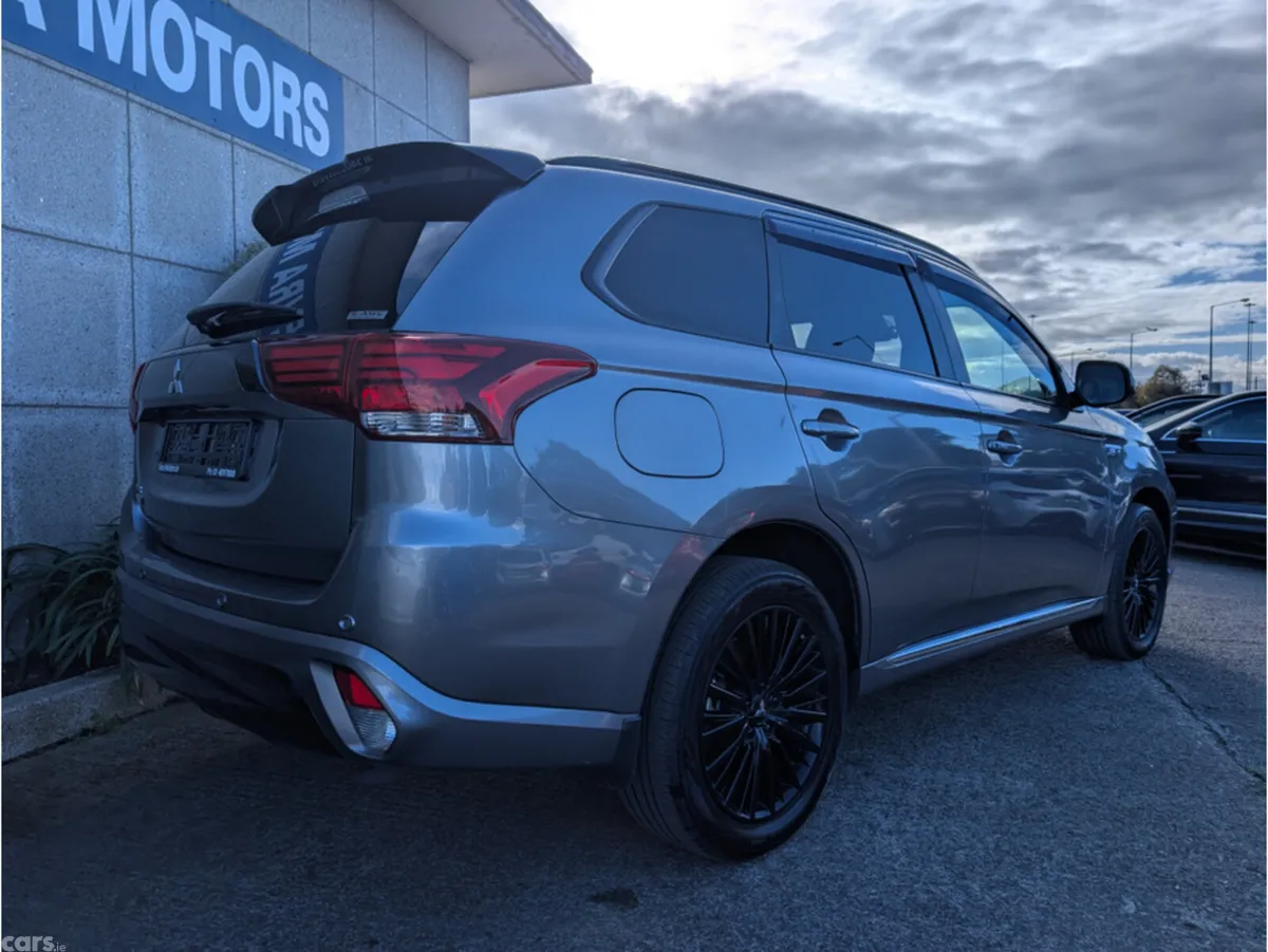 Mitsubishi Outlander SUV, Petrol Plug-in Hybrid, 2021, Grey