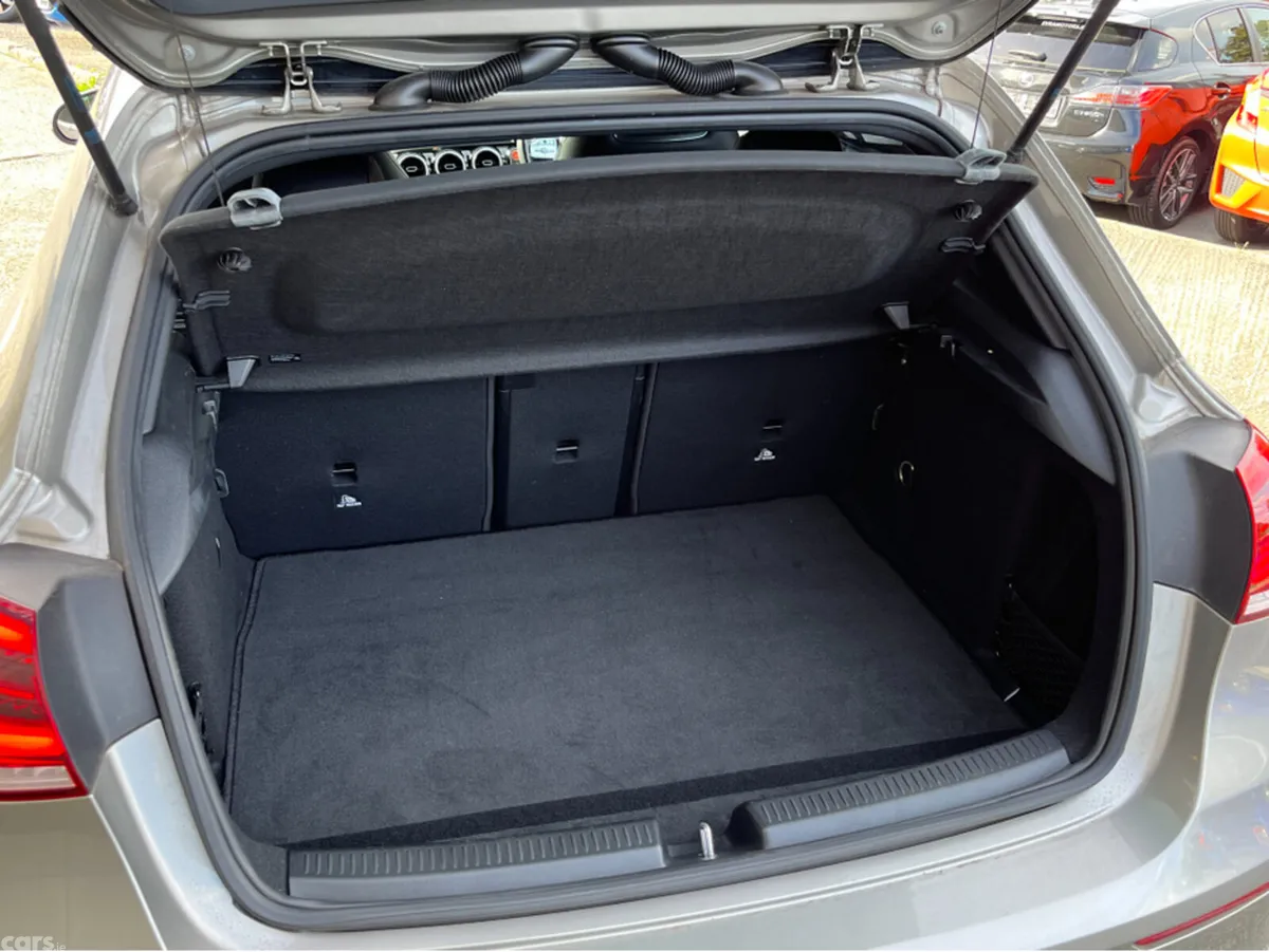 Mercedes-Benz A-Class Hatchback, Diesel, 2019, Grey