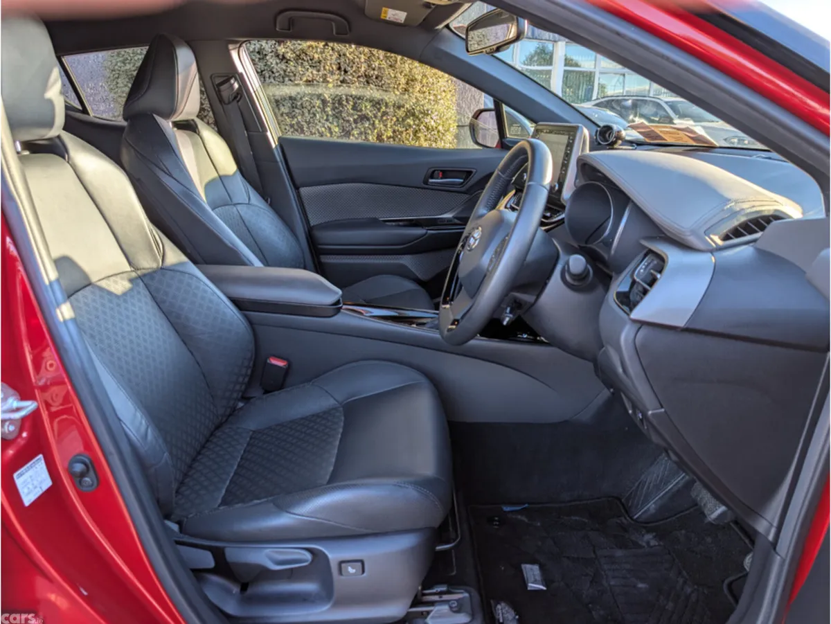 Toyota C-HR SUV, Petrol Hybrid, 2019, Red