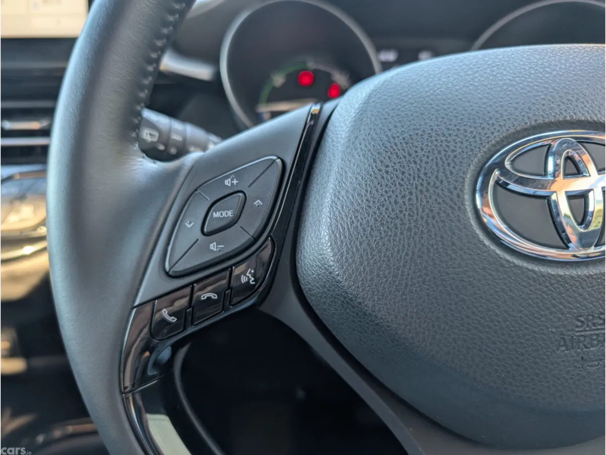 Toyota C-HR SUV, Petrol Hybrid, 2019, Red