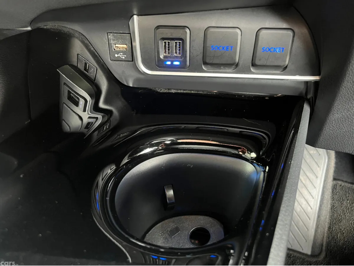 Toyota C-HR SUV, Petrol Hybrid, 2020, Blue